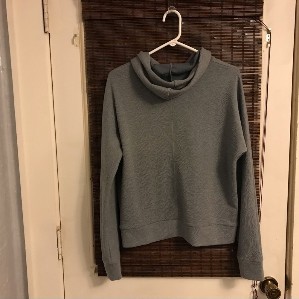 Zyia Active Quilted Hooded Pillover